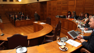 Διερεύνηση για 10 θέλει το ΠΑΣΟΚ, «βαριά» ονόματα χτυπά η ΝΔ!