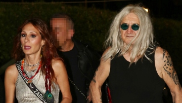 Νίκος Καρβέλας: Η εμφάνιση με τη σύντροφό του, Έλενα Φερεντίνου στη συναυλία της Άννας Βίσση
