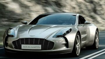 H Aston Martin One-77 στην πίστα! (video)