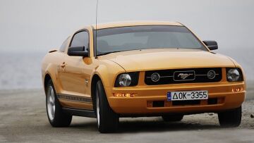 Ford Mustang: Muscle Car…