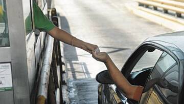 Η Ιντερπόλ εξέδωσε διεθνές ένταλμα σύλληψης για τη «λευκή χήρα»