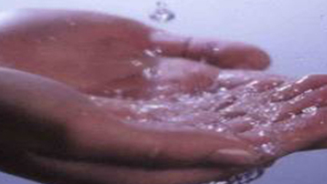 «Δεν θα κλείσουν οι κυβερνητικές υπηρεσίες στις ΗΠΑ»