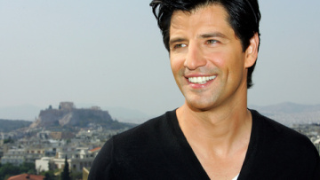 Σάκης Ρουβάς: «Μεγάλωσα δύσκολα. Δεν είχαμε χρήματα!»