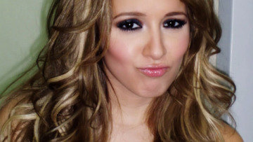 Γιατί στενοχωρήθηκε η νιόπαντρη Καλομοίρα