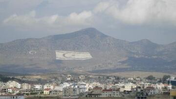 «Σκοτώνω την κόρη μας για να μη γίνει σαν εσένα» 