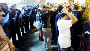 Βρετανία: Ζητά από την ΕΕ να στείλει ομάδα παρατηρητών στην μεθόριο Ισπανίας-Γιβραλτάρ 