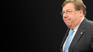 Άρθρο Τσίπρα: «Η ιστορική σημασία της μάχης για τη ΔΕΗ»