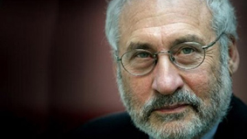 Έπαινοι Στιγκλιτζ σε Παπανδρέου