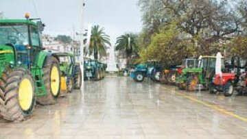Τσίπρας για Χρυσή Αυγή: Είχαμε τόσο καιρό το φίδι στον κόρφο μας...