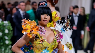 Νίκι Μινάζ: Ζήτησε συγγνώμη από τους θαυμαστές της μετά τη σύλληψή της στο Άμστερνταμ