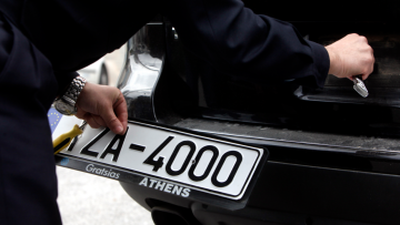 Δύο χρόνια κυκλοφορούσε με πλαστές πινακίδες ο Μιχάλης Λιάπης!