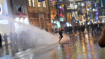 Κωνσταντινούπολη: Επεισόδια και χημικά στην πλατεία Ταξίμ