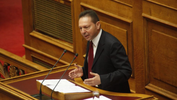 Στουρνάρας: Τριχοτομημένος ο ΣΥΡΙΖΑ για το νόμισμα