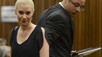 Πιστόριους: Έδινε «μηνιαίο μισθό» στην οικογένεια της Ρίβα!