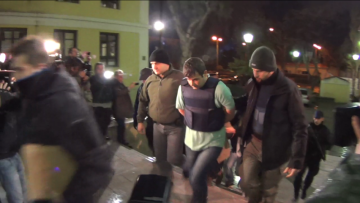 Την Παρασκευή απολογείται στον Πειραιά ο Αλβανός πιστολέρο του Μικρολίμανου