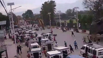  Συγκλονιστικό βίντεο από το Νεπάλ: Κτίριο καταρρέει πάνω σε πολίτες 