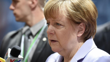 Λύση πριν ανοίξουν οι αγορές τη Δευτέρα θέλει η Μέρκελ