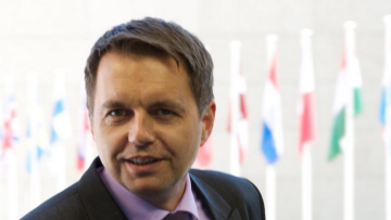 Σλοβάκος ΥΠΟΙΚ για κυβέρνηση Τσίπρα: Πόσο γρήγορα μπορεί μια κάμπια να μεταμορφωθεί σε πεταλούδα;