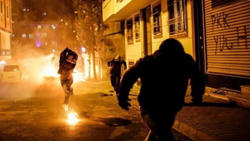 Συγκρούσεις μεταξύ αστυνομικών και φιλοκούρδων στην Κωνσταντινούπολη