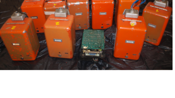 Μπαίνουν σε λεωφορεία και ξηλώνουν τα μηχανήματα των εισιτηρίων