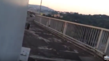 Νέο βίντεο: Πραξικοπηματίες πυροβολούν κατά πολιτών στη Γέφυρα του Βοσπόρου