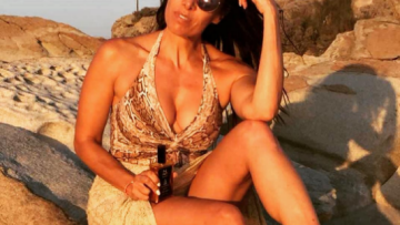 «Ξαναφέρνει» το καλοκαίρι η σέξι εμφάνιση της Μάγκυ Χαραλαμπίδου σε παραλία!