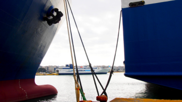 Δεμένα στα λιμάνια τα πλοία, λόγω απεργίας της ΠΝΟ   