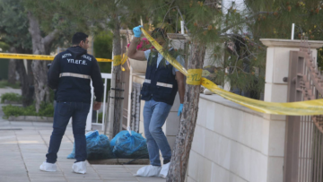 Ένα μαχαίρι, ένας αυτουργός, πολλά ερωτήματα για τη διπλή δολοφονία στην Κύπρο
