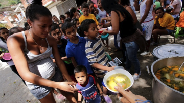 Βενεζουέλα: Απώλειες 350 δισ. δολ. από τις διεθνείς οικονομικές κυρώσεις