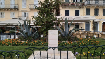 Απίστευτο! Έκλεψαν την προτομή του Γεωργίου Ράλλη στην Κέρκυρα 