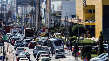 Κίνηση μετ'εμποδίων στους δρόμους της Αθήνας: Προβλήματα σε Κηφισίας, Πειραιά και Αθηνών-Λαμίας 
