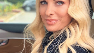 Η Ελένη Μενεγάκη και την επόμενη σεζόν στον Alpha