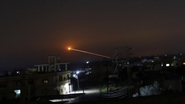 Το Ισραήλ βομβάρδισε βάσεις στη Συρία