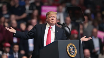 Τραμπ: Οι Δημοκρατικοί προσπαθούν να ακυρώσουν δεκάδες εκατ. ψήφους