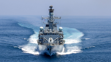 Στον Περσικό δύο βρετανικά πολεμικά πλοία 