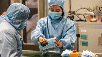 Κοροναϊός: 27χρονη που πιθανόν έχει μολυνθεί έφερε στον κόσμο ένα υγιές αγοράκι