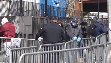 Κορωνοϊός-ΗΠΑ: «Ζούμε σκηνές αποκάλυψης» λέει γιατρός σε νοσοκομείο της Νέας Υόρκης