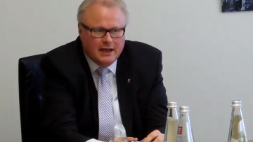 Γερμανία: Αυτοκτόνησε ο ΥΠΟΙΚ της Έσσης - Πληροφορίες ότι ανησυχούσε πολύ για την κρίση του κορωνοϊού