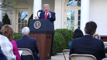 Κορωνοϊός - Τραμπ: Οι ΗΠΑ στέλνουν ιατρικό υλικό 100 εκατ. δολαρίων στην Ιταλία