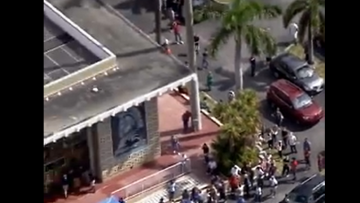 Κορωνοϊός - Φλόριντα: Ουρές εκατοντάδων μέτρων για το επίδομα ανεργίας (βίντεο)