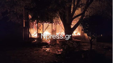 Πυρκαγιά σε Ιερά Μονή στη Φωκίδα: Κάηκε η εικόνα της Παναγίας της Βαρνάκοβας