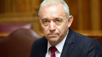 Σεισμός τώρα στην Ύδρα: «Δεν εμπνέει ανησυχία ο σεισμός», δηλώνει ο Ευθύμιος Λέκκας στο protothema