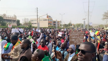 Πραξικόπημα στο Μάλι: Στρατιωτικοί συνέλαβαν τον πρόεδρο και τον πρωθυπουργό της χώρας