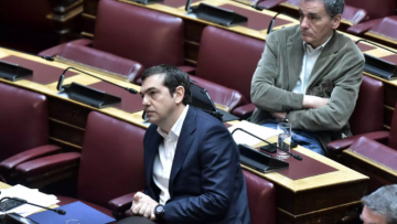 Φθινόπωρο εσωστρέφειας στο ΣΥΡΙΖΑ: Ομηρικές «μάχες» στελεχών για Τζάκρη και Τσακαλώτο 