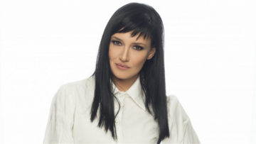 Αθηναΐς Νέγκα: «Δεν είσαι αρκετά ωραία για να κάνεις την ωραία, άρα τράβα να κάνεις την έξυπνη»