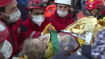 Σεισμός - Τουρκία: Διασώθηκε τρίχρονο κοριτσάκι μετά από 65 ώρες κάτω από τα συντρίμμια!