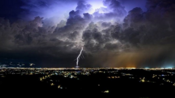 Καιρός: Επιδείνωση από τα ανατολικά με έντονα φαινόμενα και αρκετό κρύο