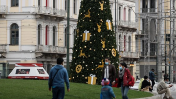 Κορωνοϊός - Βατόπουλος: Ίσως αναιρεθεί η απόφαση για 9 άτομα στα τραπέζια των Χριστουγέννων