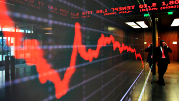 Ο εμπορικός πόλεμος έπληξε το Χρηματιστήριο Αθηνών – «Βουτιά» για τις τράπεζες