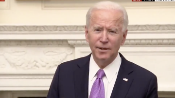 Μπάιντεν στην πρώτη συνέντευξη Τύπου: Τραγικό το κόστος της πολιτικής Τραμπ απέναντι στην πανδημία